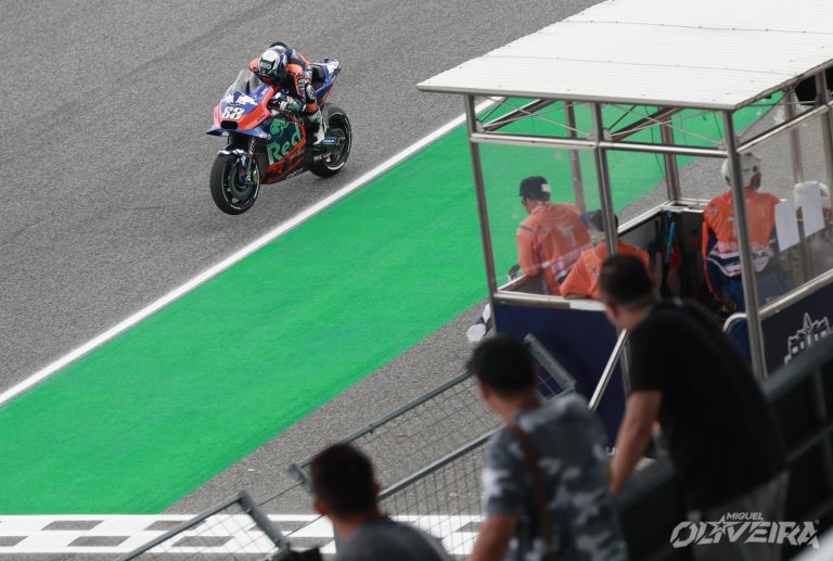 313941miguel-oliveiratech3ktm-rc16motogp-chang-international-circuit-tha2019-10-04032