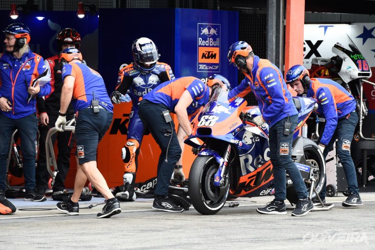 316350miguel-oliveiratech3-ktm-rc16motogp-twin-ring-motegi-jpn2019-10-192011