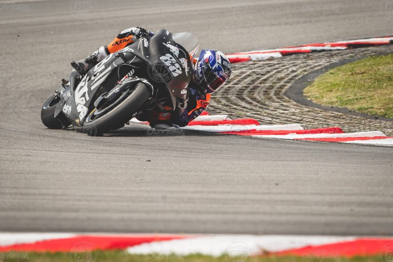 332695miguel-oliveiraktmtech3motogprc16sepang-international-circuit-mys2020-9
