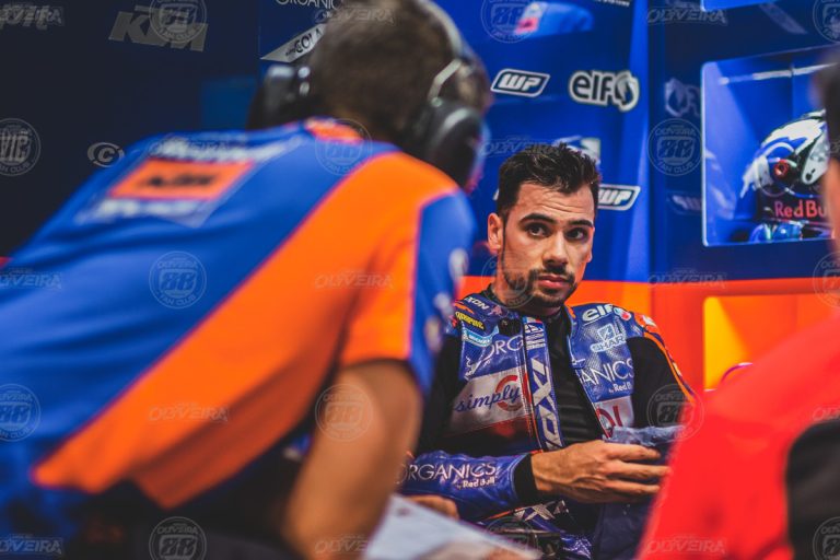 335417miguel-olivieraktmtech3motogprc16qatar22022020-9