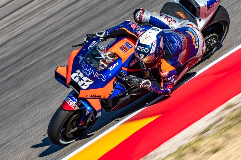 364706miguel-oliveiratech3ktm-rc16motogpmotorland-aragon-esp2020-10-24-8