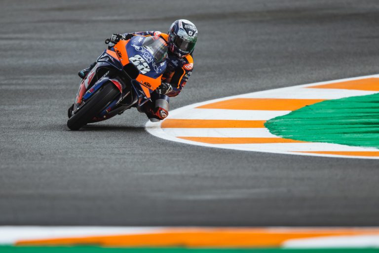 367048miguel-oliveiratech3ktm-rc16motogpcircuit-ricardo-tormo-esp2020-11-07-12
