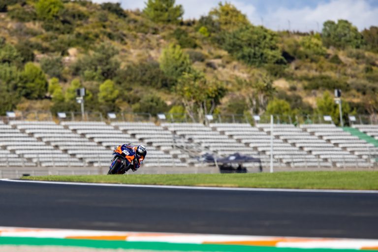 367055miguel-oliveiratech3ktm-rc16motogpcircuit-ricardo-tormo-esp2020-11-07-19