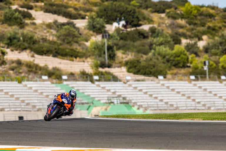 367309miguel-oliveiratech3ktm-rc16motogpcircuit-ricardo-tormo-esp2020-11-08-9