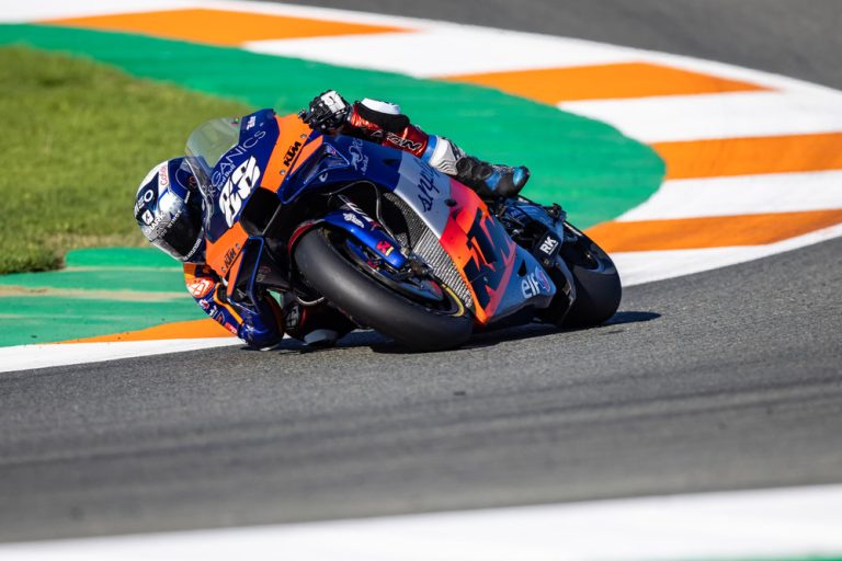 368267miguel-oliveiratech3ktm-rc16motogpcircuit-ricardo-tormo-esp2020-11-15-15