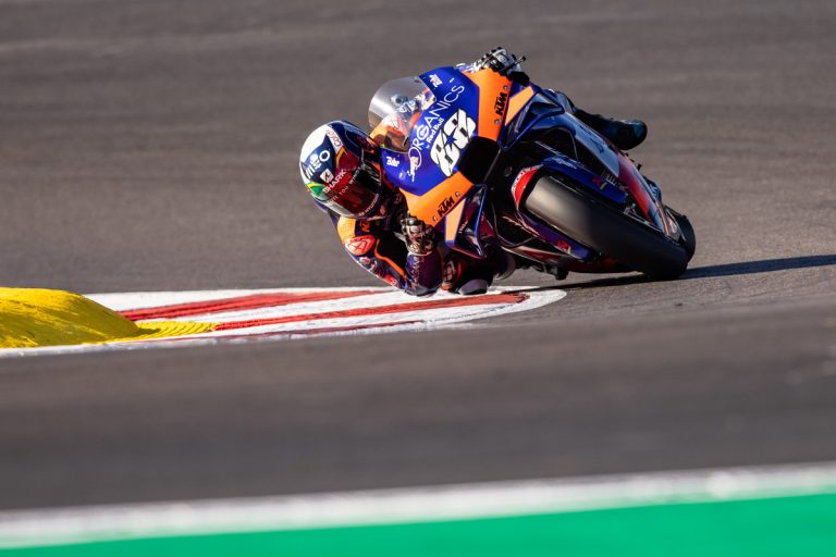 368803miguel-oliveiratech3ktm-rc16motogpalgarve-international-circuit-prt2020-11-22-13