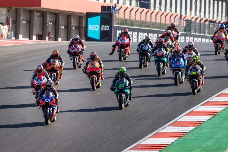 368812miguel-oliveiratech3ktm-rc16motogpalgarve-international-circuit-prt2020-11-22-21