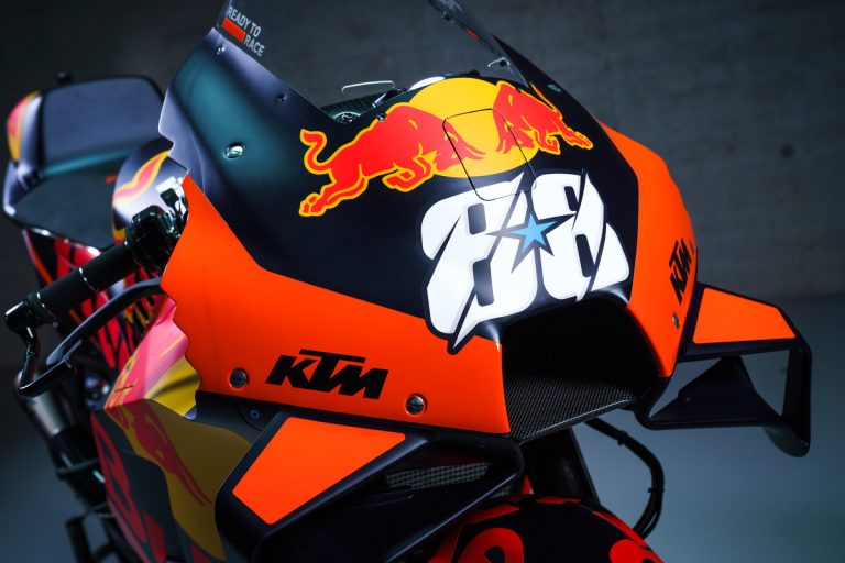 374110miguel-oliveira88rc16red-bull-ktm-factory-racingmotogpteam-presentation2021-11