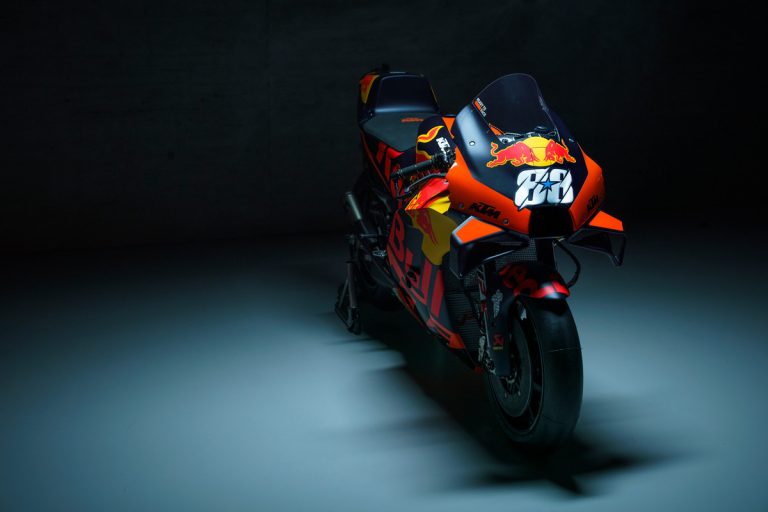 374115miguel-oliveira88rc16red-bull-ktm-factory-racingmotogpteam-presentation2021-16