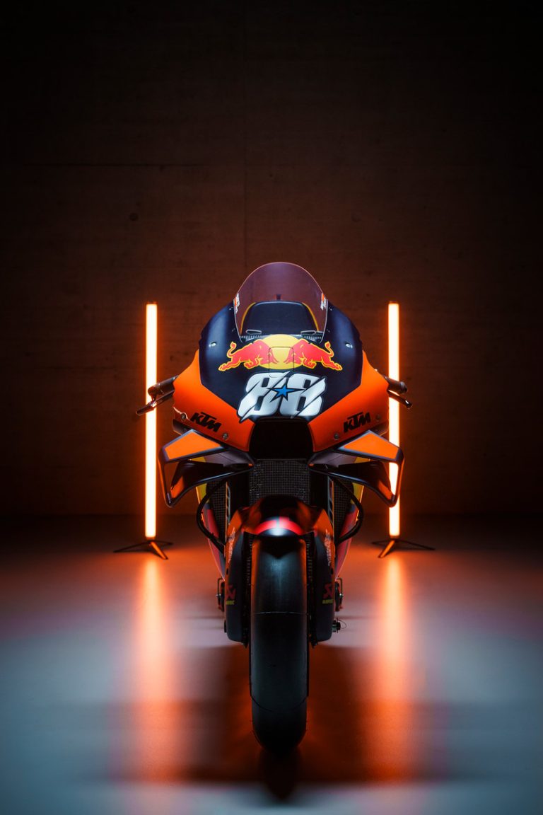 374120miguel-oliveira88rc16red-bull-ktm-factory-racingmotogpteam-presentation2021-20