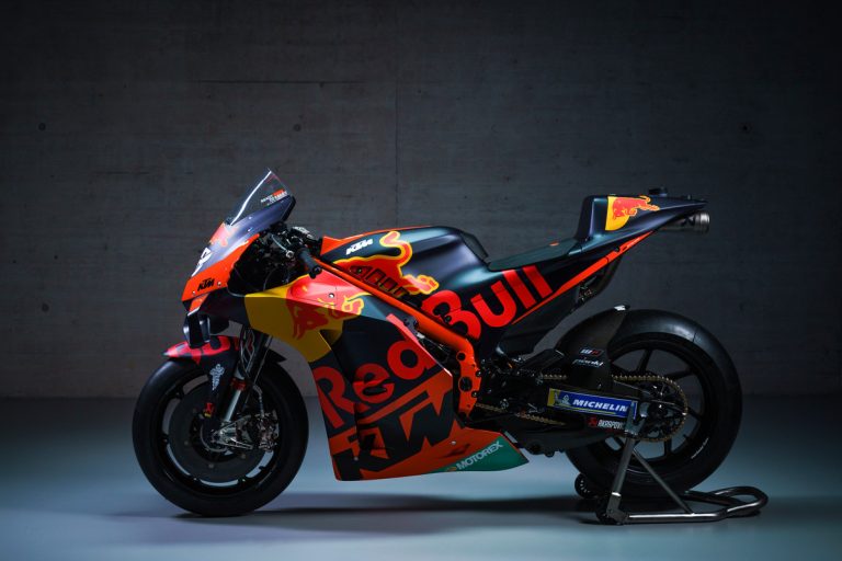 374122miguel-oliveira88rc16red-bull-ktm-factory-racingmotogpteam-presentation2021-22