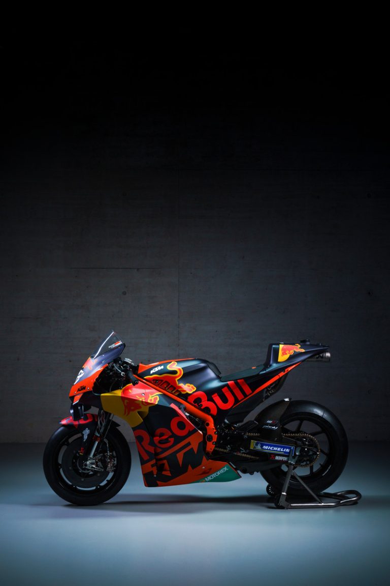374123miguel-oliveira88rc16red-bull-ktm-factory-racingmotogpteam-presentation2021-23