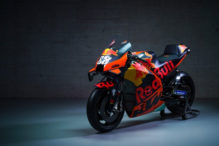 374127miguel-oliveira88rc16red-bull-ktm-factory-racingmotogpteam-presentation2021-4